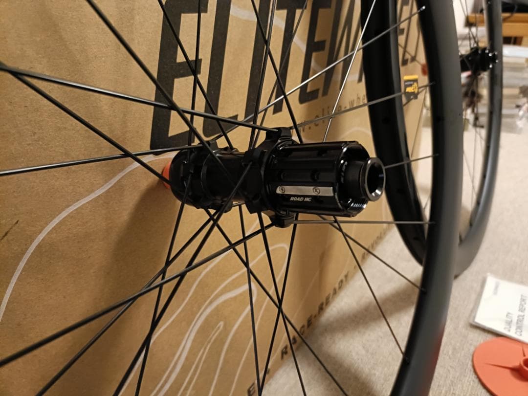 Elitewheels Edgeエリートホイール エッジ 軽量カーボン 40mm