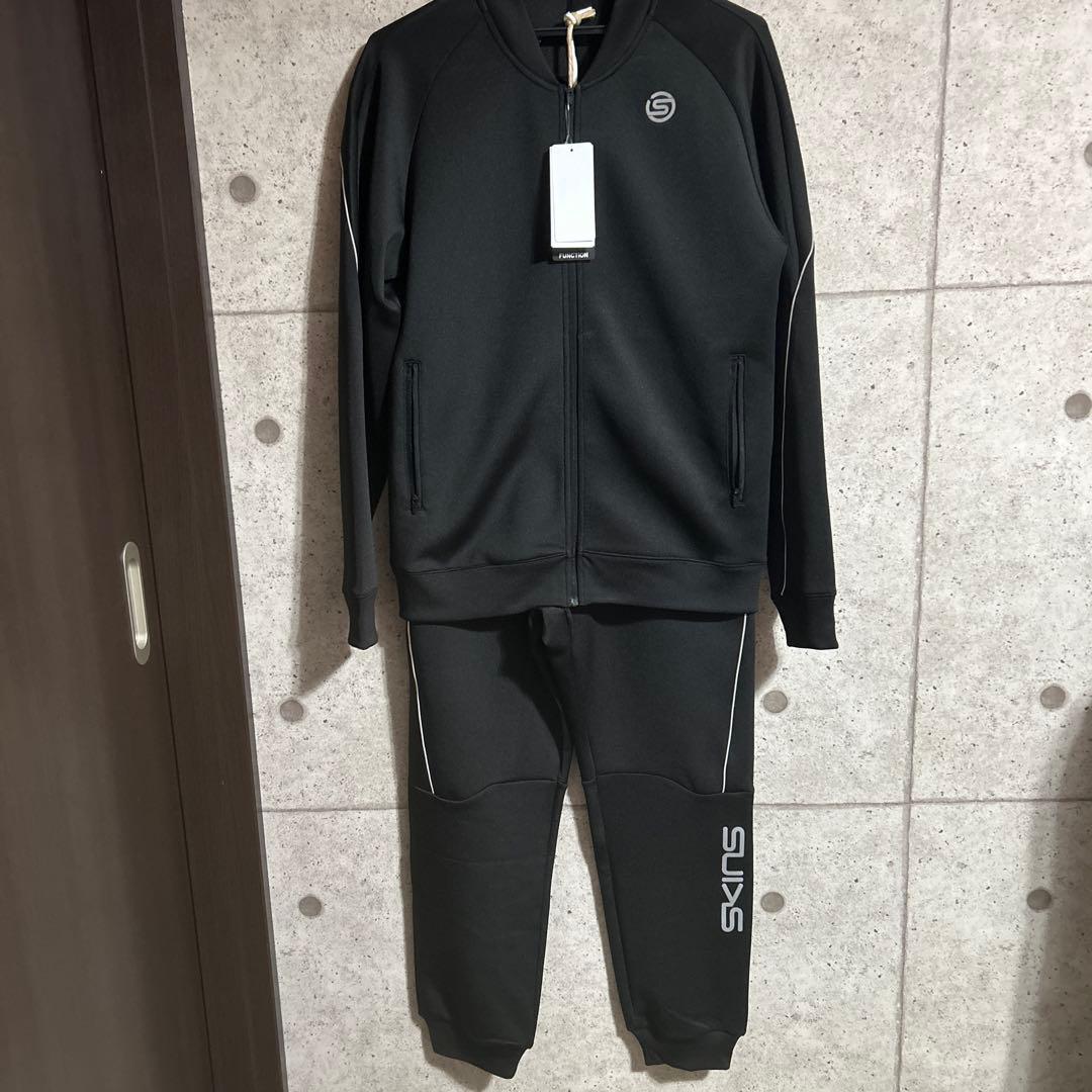 SKINS スキンズ ジャージ セットアップ 新品未使用 タグ付き
