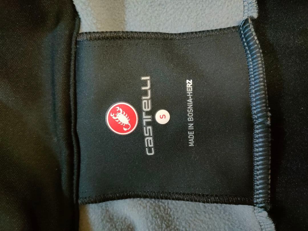 カステリ　ゴアテックス　ウィンドストッパー