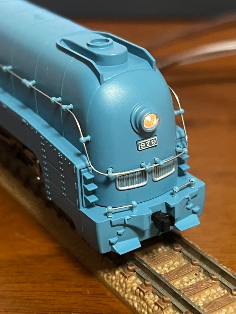 満鉄パシナ979 1次型・スカイブルー ライト点灯動力動作確認済　マイクロエース