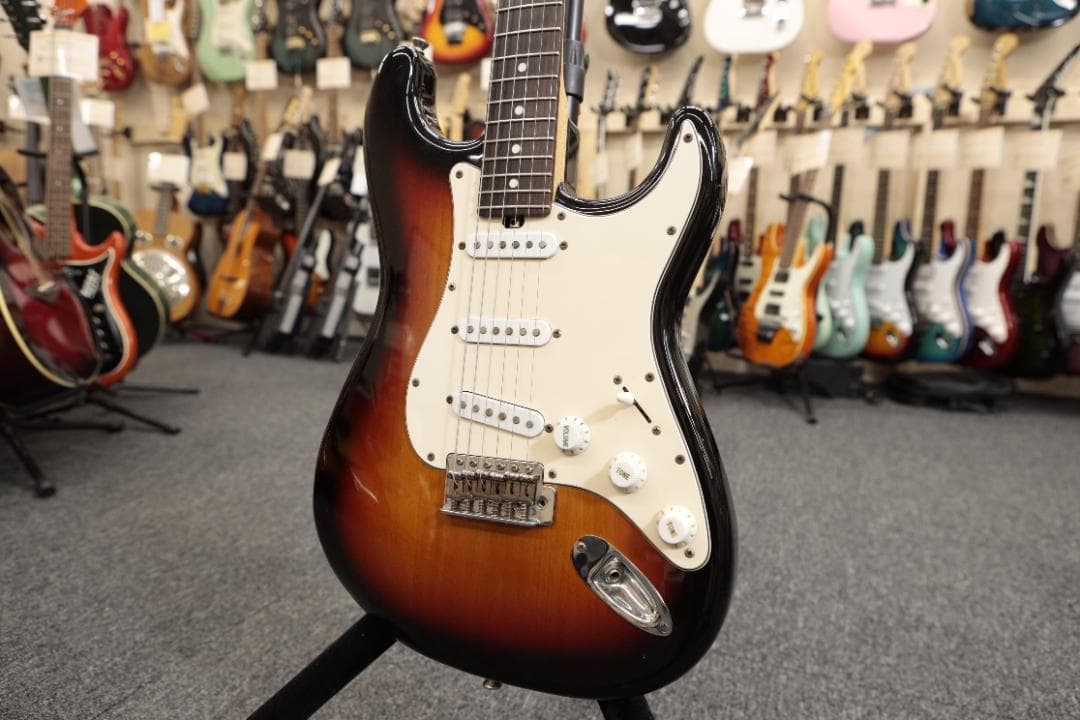 【9147】 Bacchus blobal series ストラトキャスター