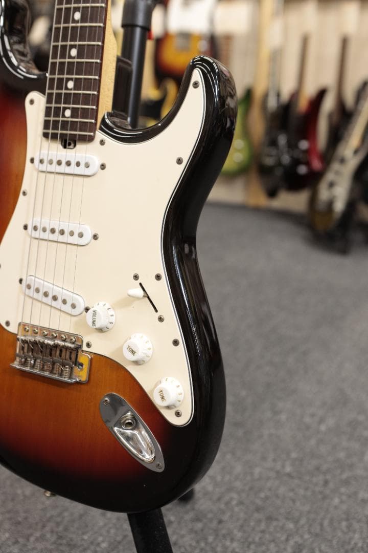 【9147】 Bacchus blobal series ストラトキャスター