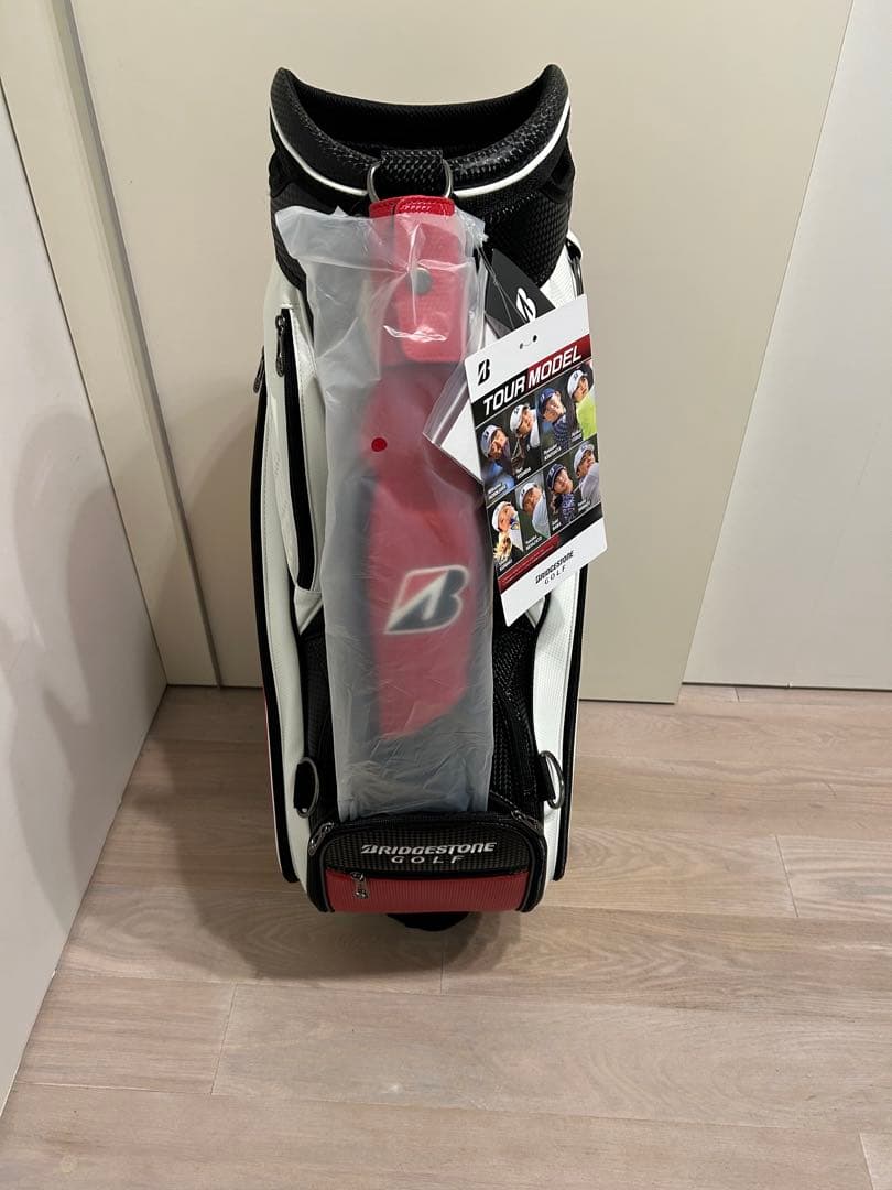 新作 ブリヂストン　ツアーモデル　キャディバッグCB2501