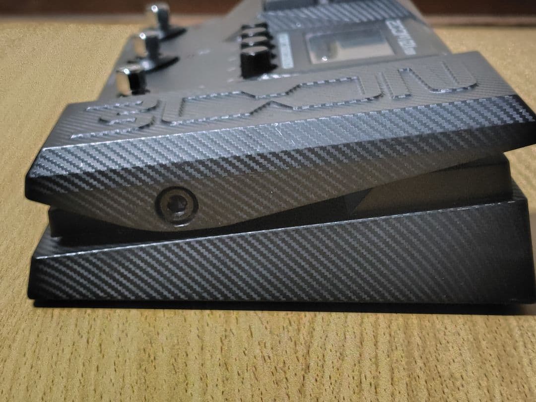 ZOOM G2X FOUR ギター用マルチエフェクター