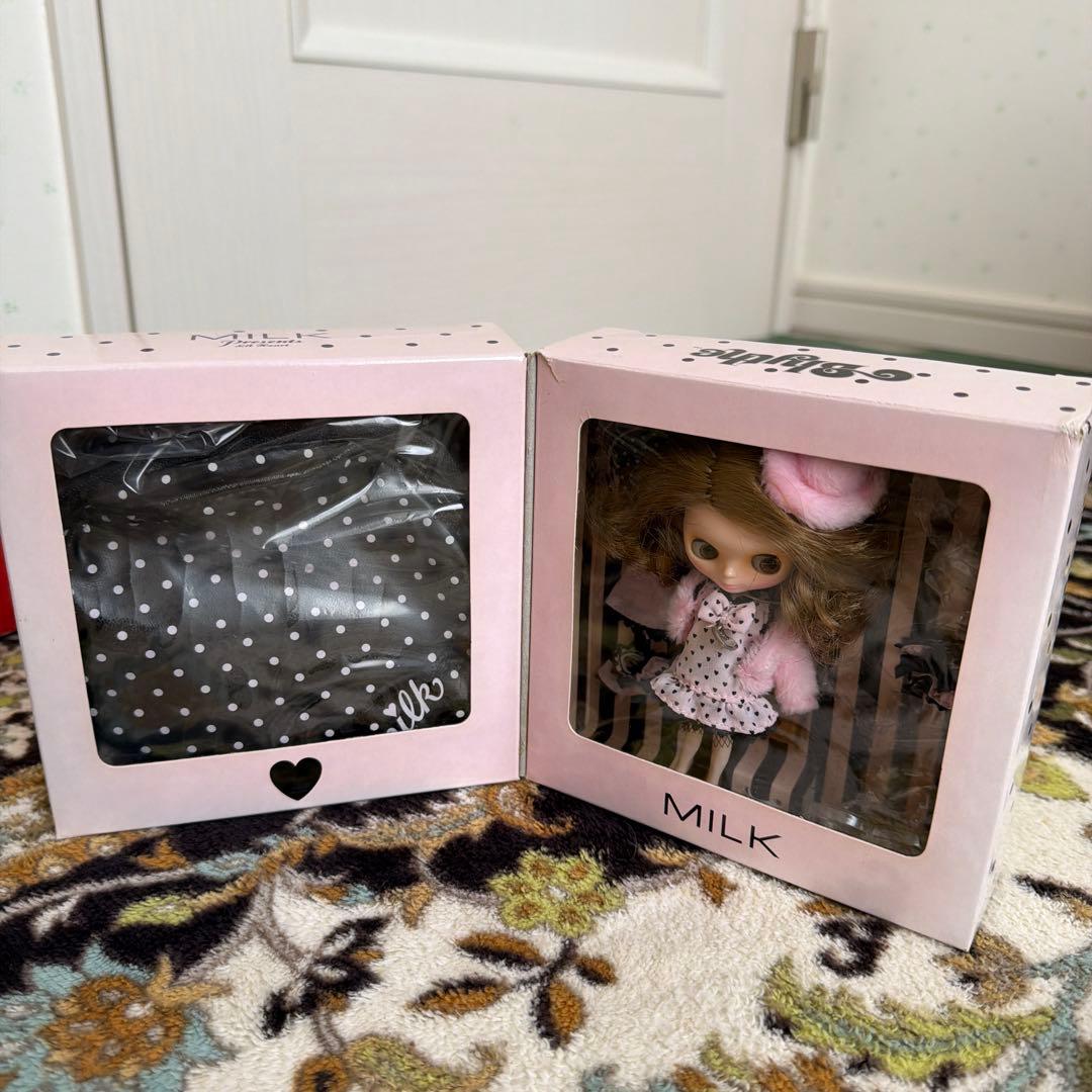 【超レア！ほぼ未使用新品】Blythe Milk Presents ドールセット