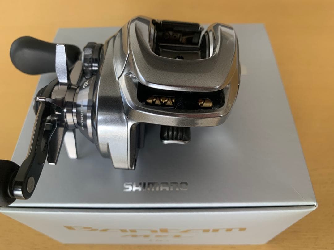 美品SHIMANO 18バンタム HG 右ハンドル