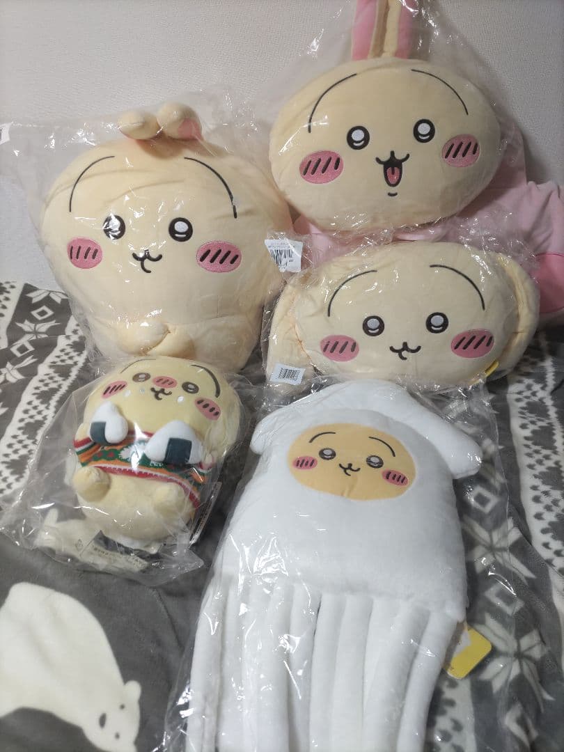 うさぎだらけくじ　たこイカ　エニマイくじ　A賞　ぬいぐるみ　クッション　ちいかわ