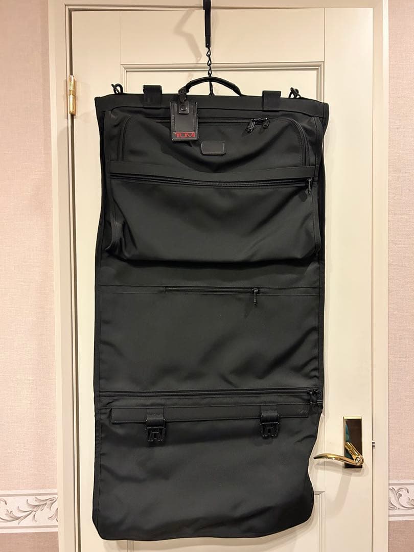 TUMI ガーメントバッグ 三つ折り