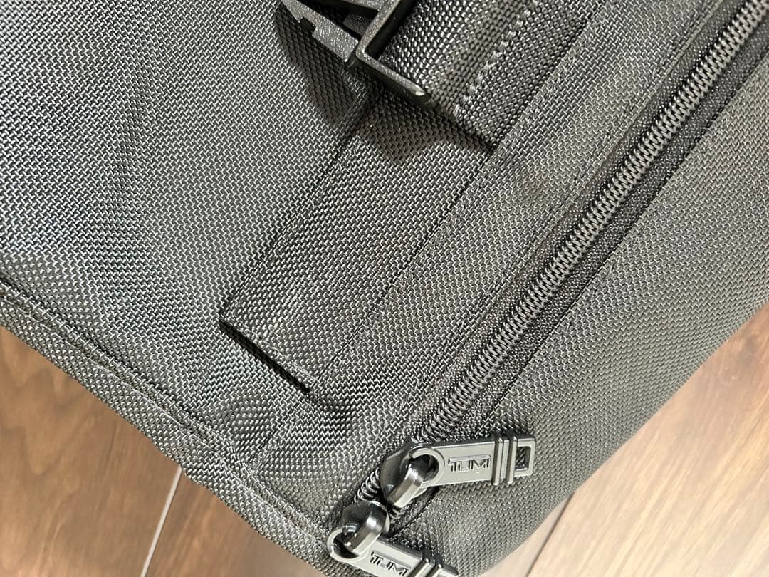 TUMI ガーメントバッグ 三つ折り