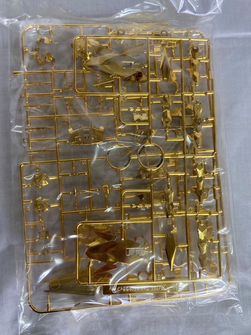 HG１／144ユニコーンガンダム３号機 フェネクス ゴールドメッキ仕様　全1種