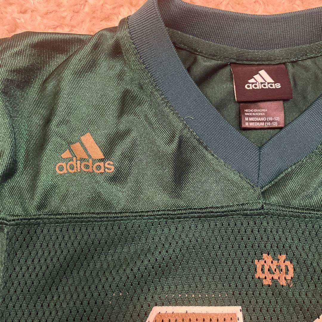 【美品】アディダス　ノートルダム大学　アメフトゲームシャツ　キッズMサイズ