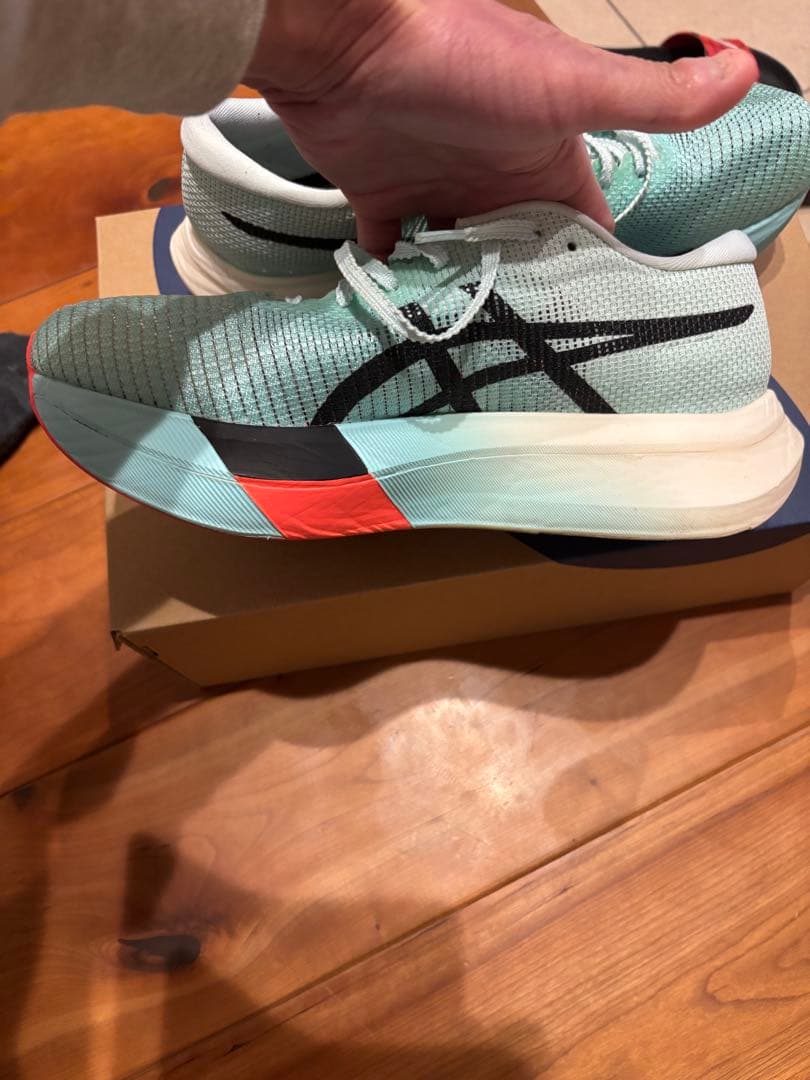 ASICS メタスピードスカイパリ　25.5cm