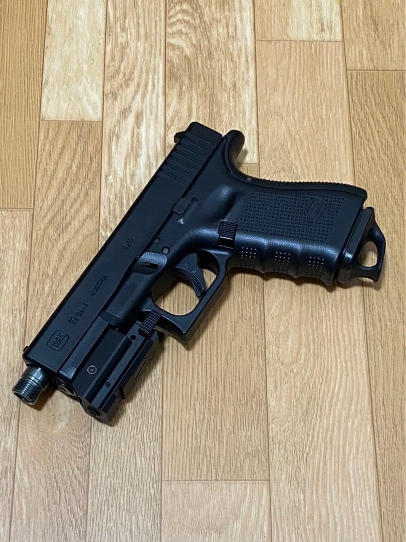 美品 訳有 マルイ グロック19 Gen4★アウターバレル/KM サイレンサー付