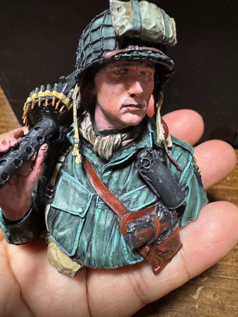 ミリタリーフィギュア 1/10 レジン製（ケース付）