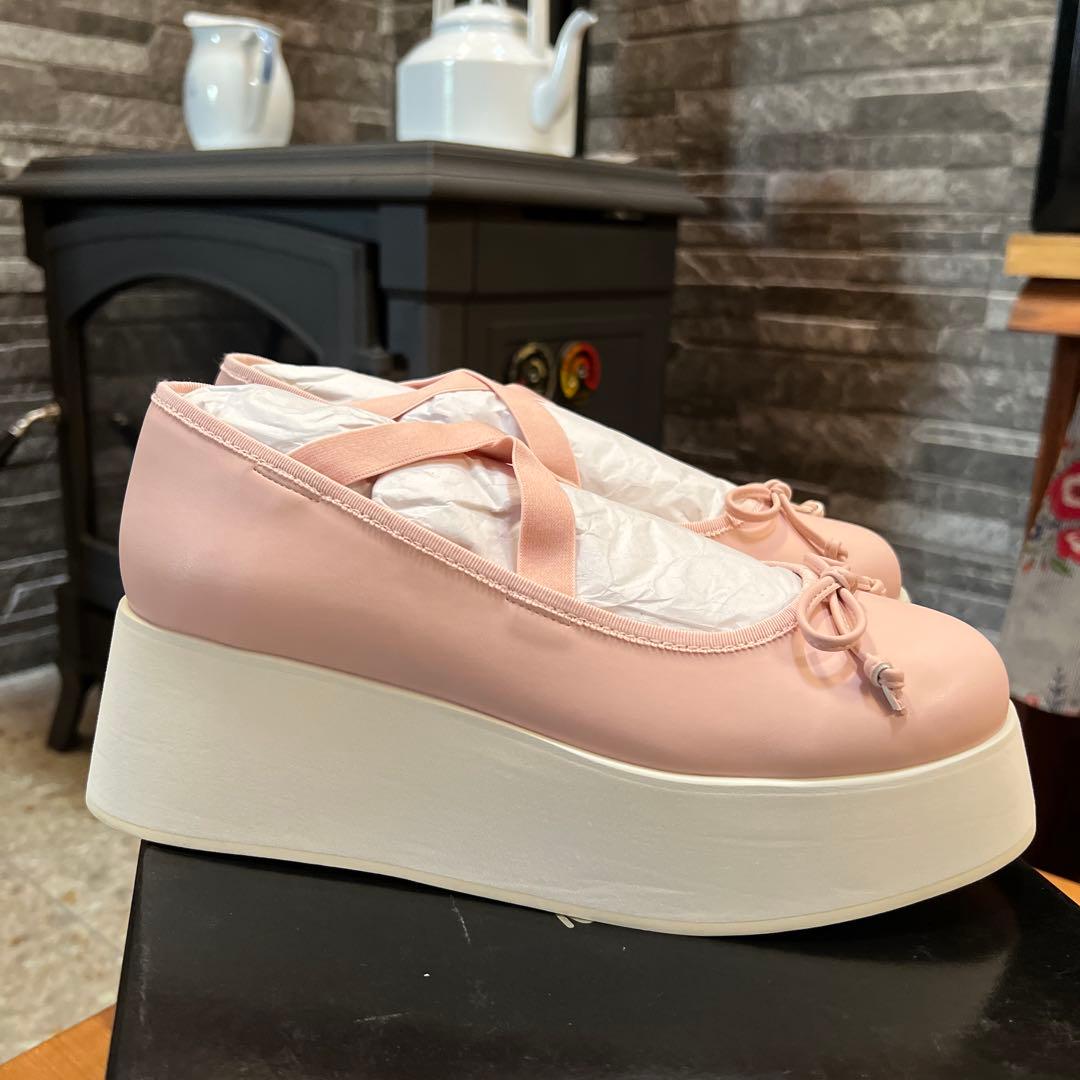 キャンディストリッパーズ、ピンク プラットフォームシューズ