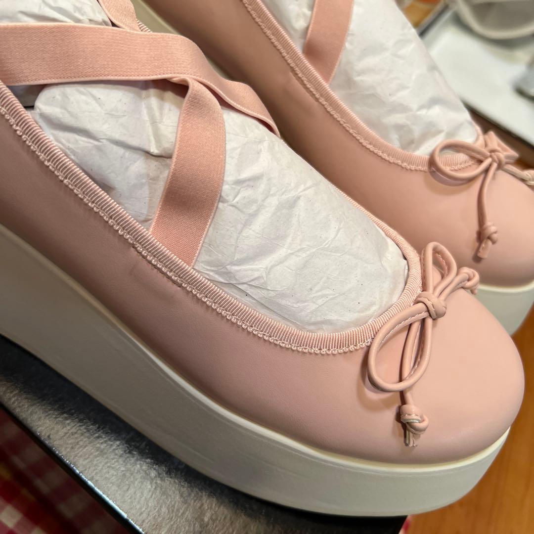 キャンディストリッパーズ、ピンク プラットフォームシューズ