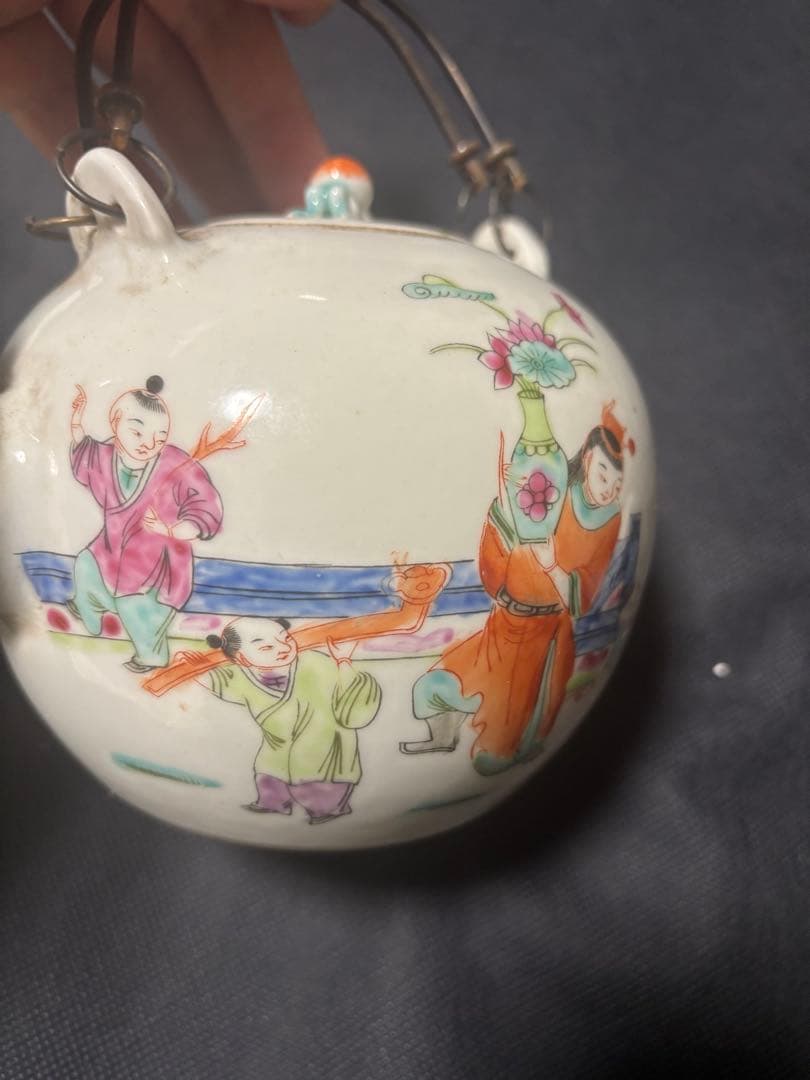 中国古美術品　粉彩人物急須　「同治年製」 手絵茶壺　18cm