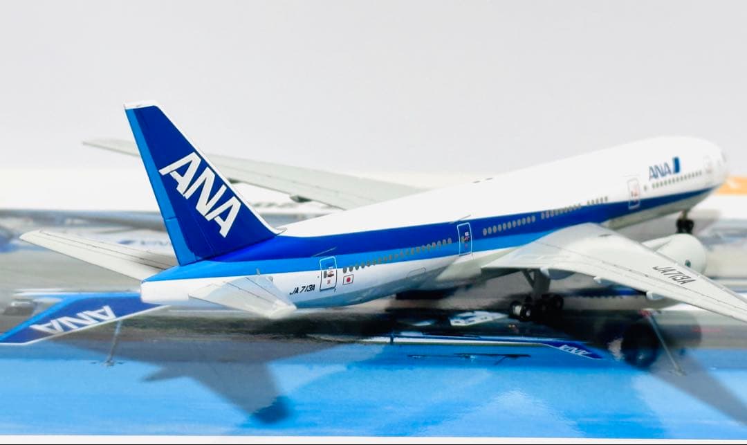 全日空商事 1/400 ANA B777-200 NH40022