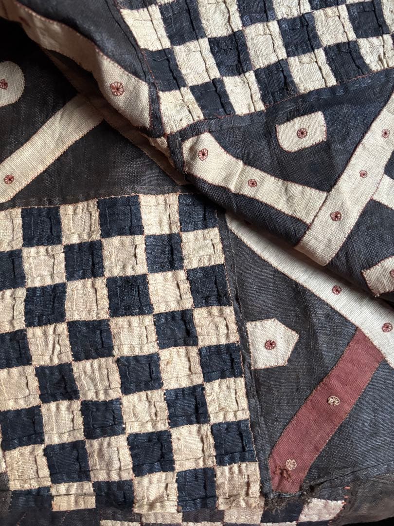 545 アフリカヴィンテージ クバ王国 プショング族 マフェル 王族衣装 市松