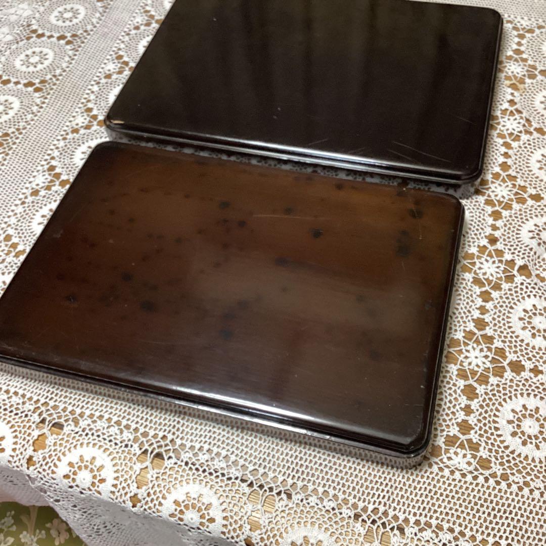 k2f25 漆器の盆 入れ子　２枚　花と葉の装飾