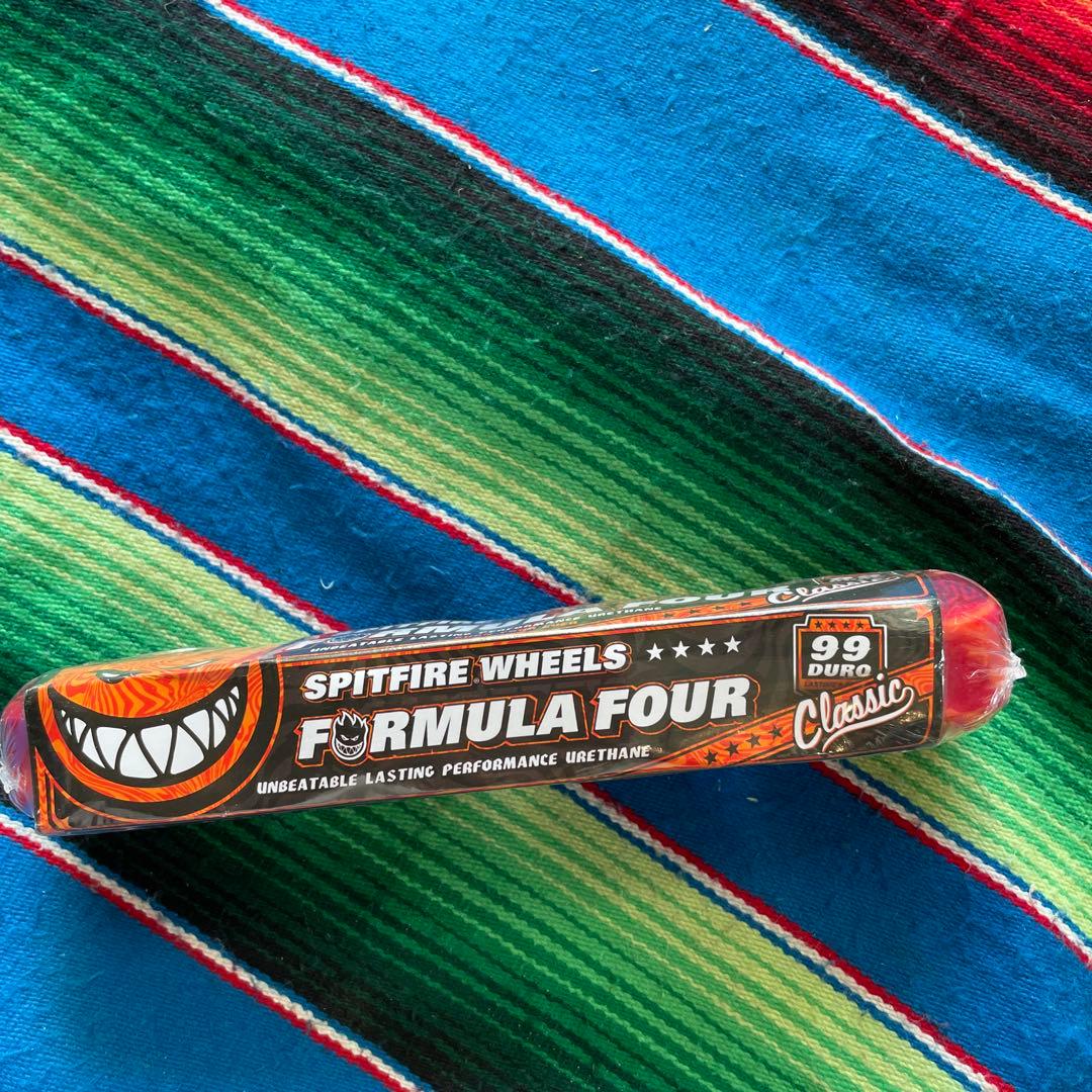 Spitfireフォーマル4クラシック56mm99a ウィール 定価¥9,130