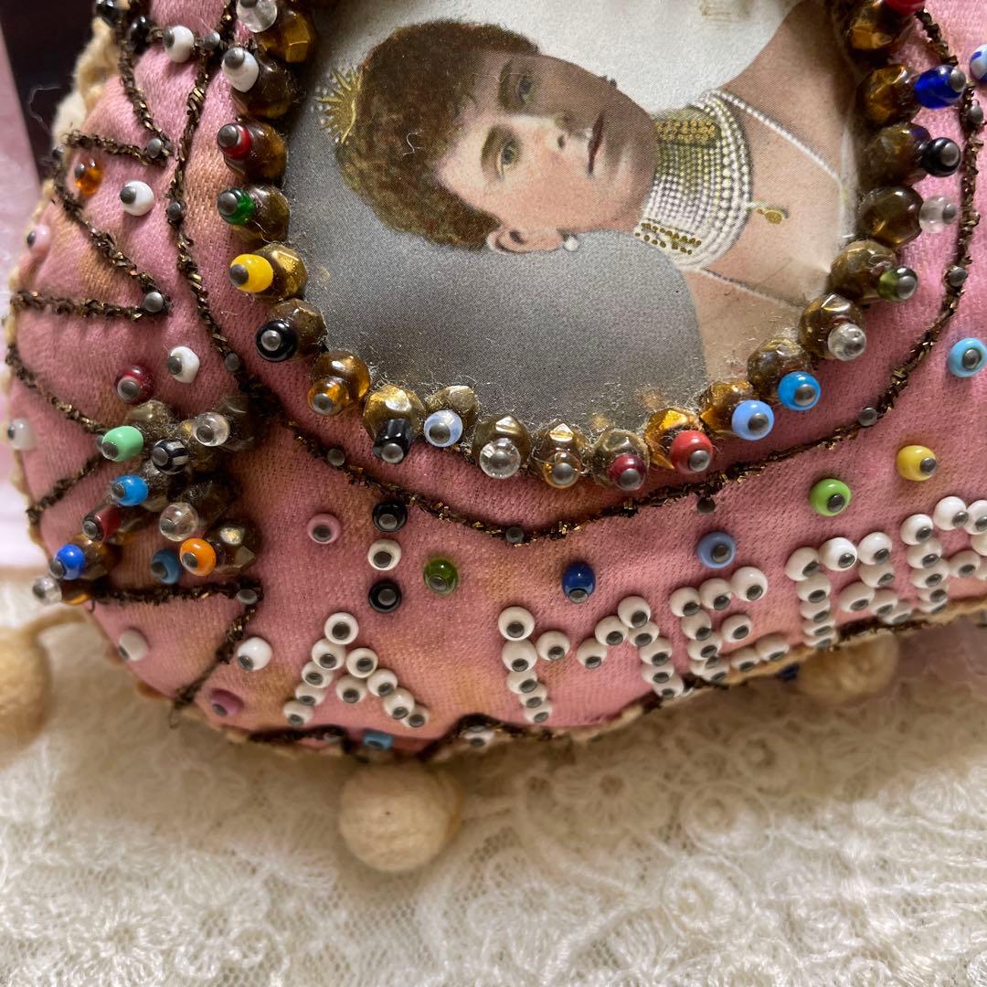 イギリス製アンティーク　１００年以上前のクリスマスプレゼント手作りピンクッション