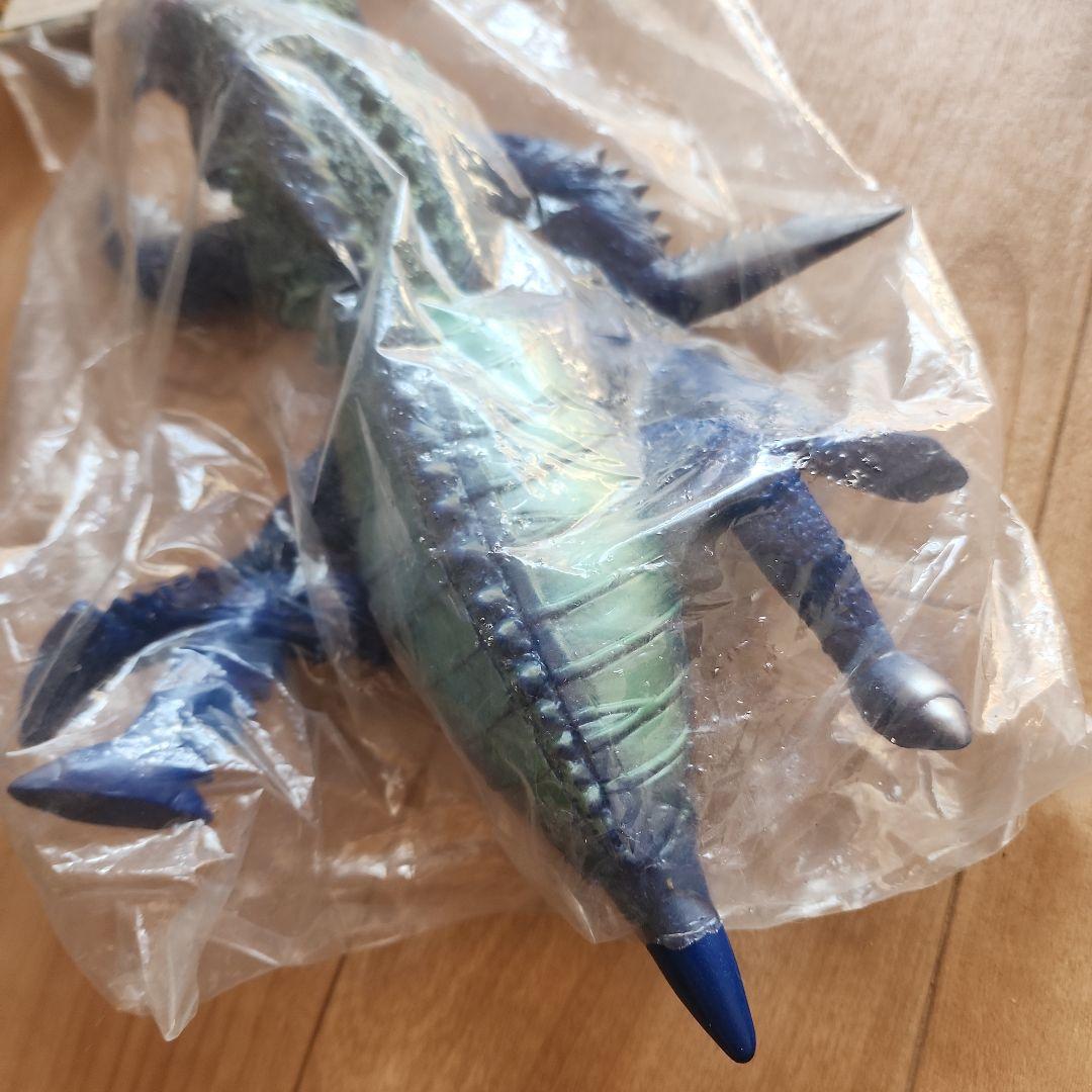 マーミット　世紀の大怪獣シリーズ　ビニパラベビー　カマキラス　ソフビ