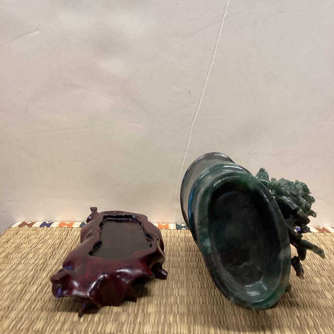 翡翠 バラ彫刻 置物 木製台座付き［あずま］