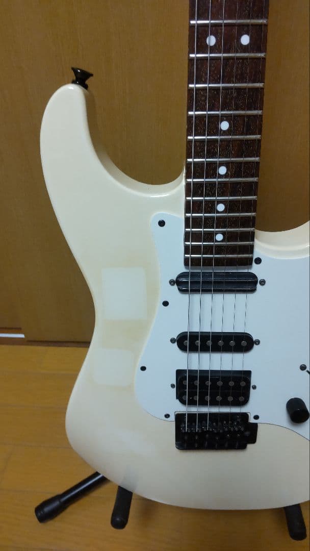 【ジャンク品】Charvel　エレキギター　ホワイト