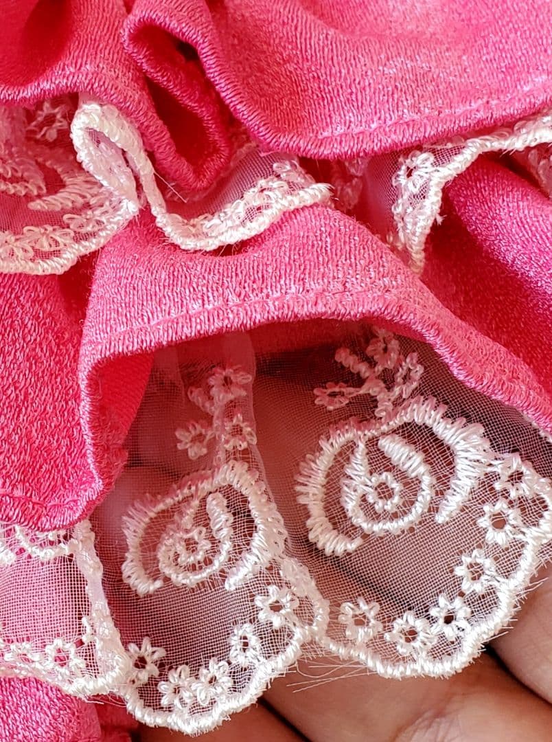 【ハンドメイド♡犬服♡１点物】　　　　フリフリワンピ(バックル付)　Ｓサイズ