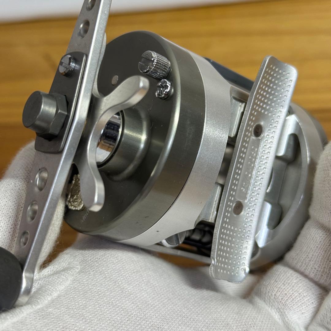 美品 アブ アンバサダー モラム SR SX3601C MAG ベイトリール