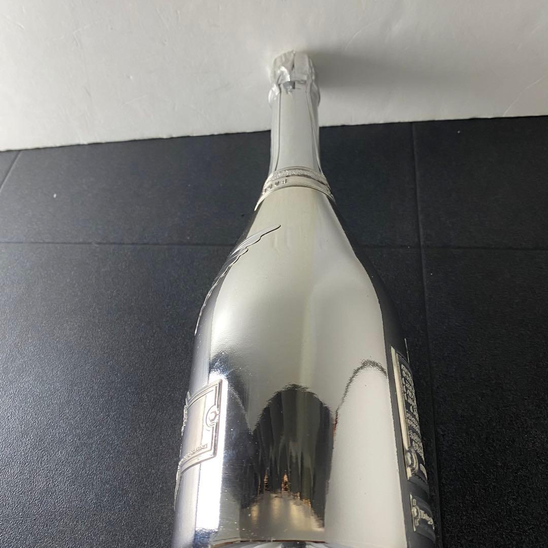 エンジェル シャンパン プラチナ　ヴィンテージ　2004 ケース付き　180