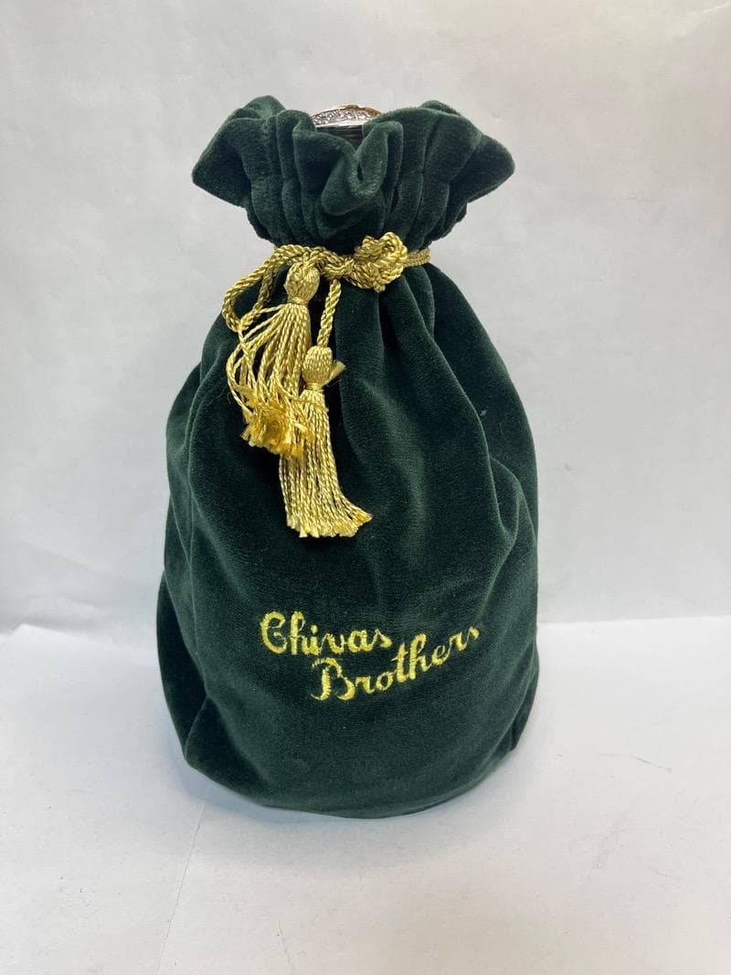 ロイヤルサルート21年　1L 43％　　緑陶器 1775g