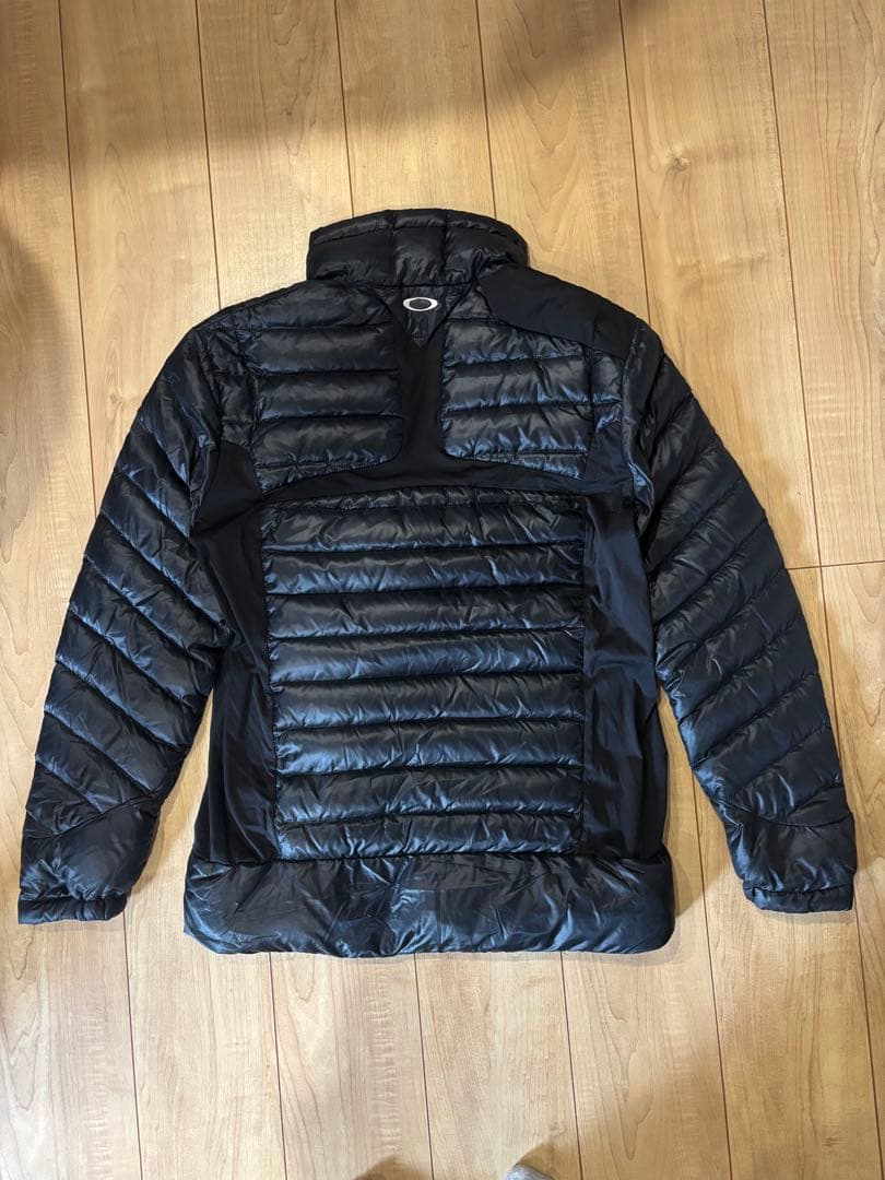 チャイまま専用。美品 Oakley スカル メンズゴルフジャケット 黒