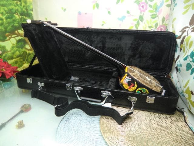 新品未使用(送料無料)11.980円三線専用N肩紐付き一丁入ふかふかハードケース