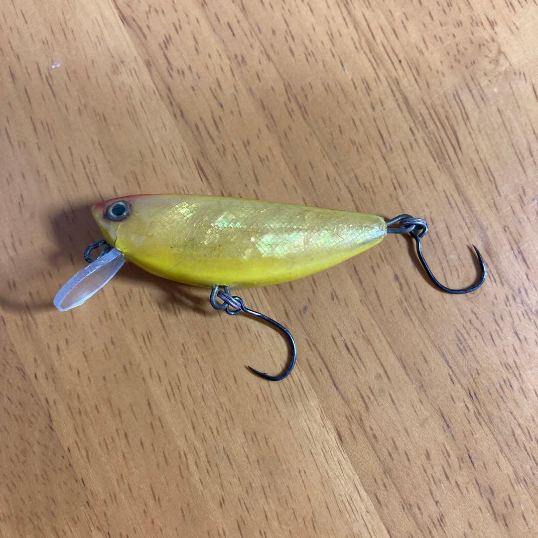 ハンドメイドの最高峰リベット限定モデル リベットロゴ入り