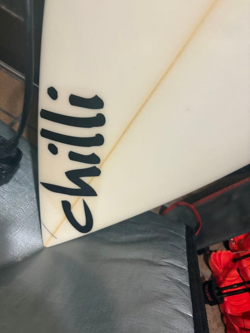 Chilli ショートボード 5'10\" クリーム色