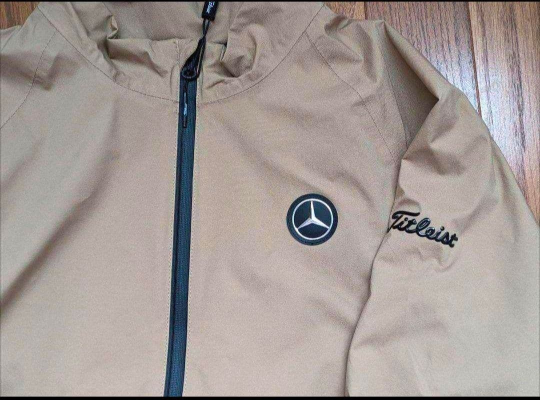 新品　タイトリスト　メルセデス・ベンツコラボジャケット　Mサイズ　ベージュ