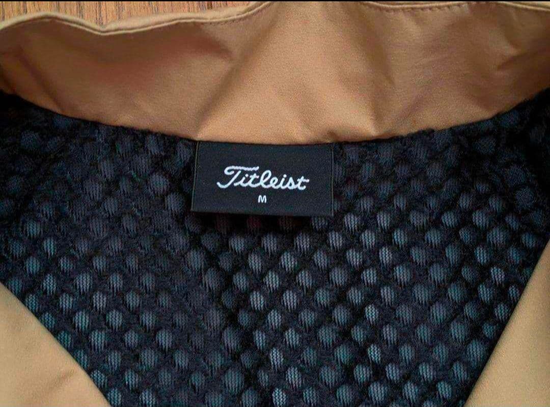 新品　タイトリスト　メルセデス・ベンツコラボジャケット　Mサイズ　ベージュ