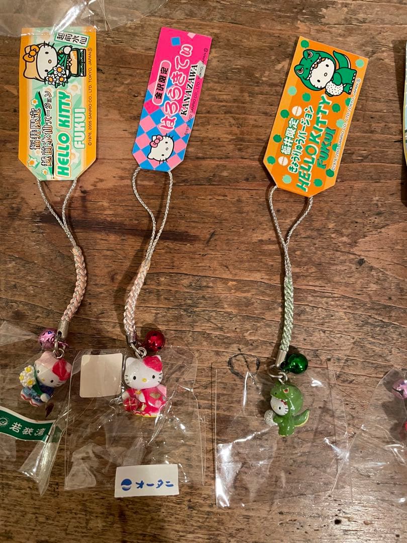 ご当地キティ　11個