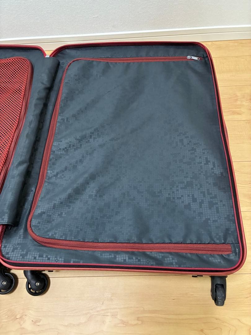 ☆美品☆サムソナイト　軽量　大容量　TSAロック コスモライト？赤系　送料無料♪