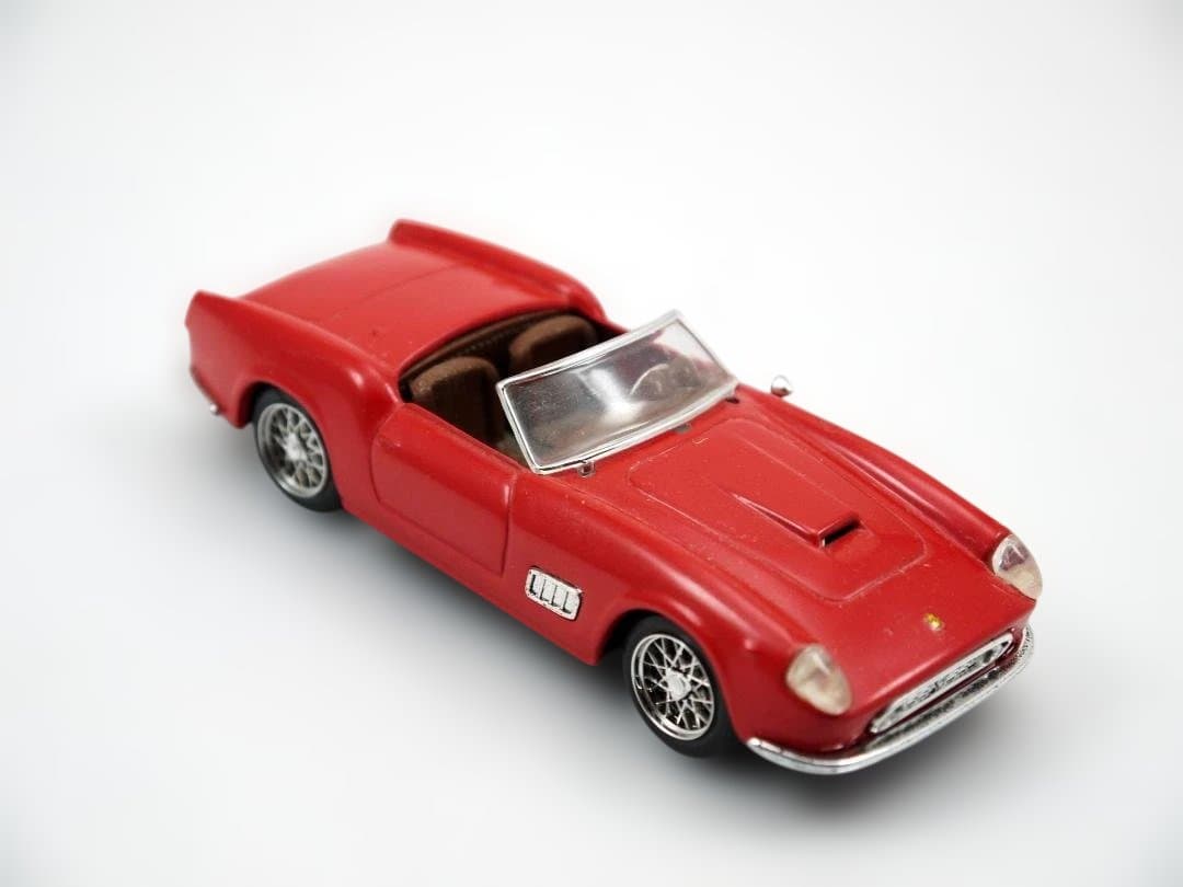 ミニカー 1/43RetroVITESSE140Ferrari250Spider1960