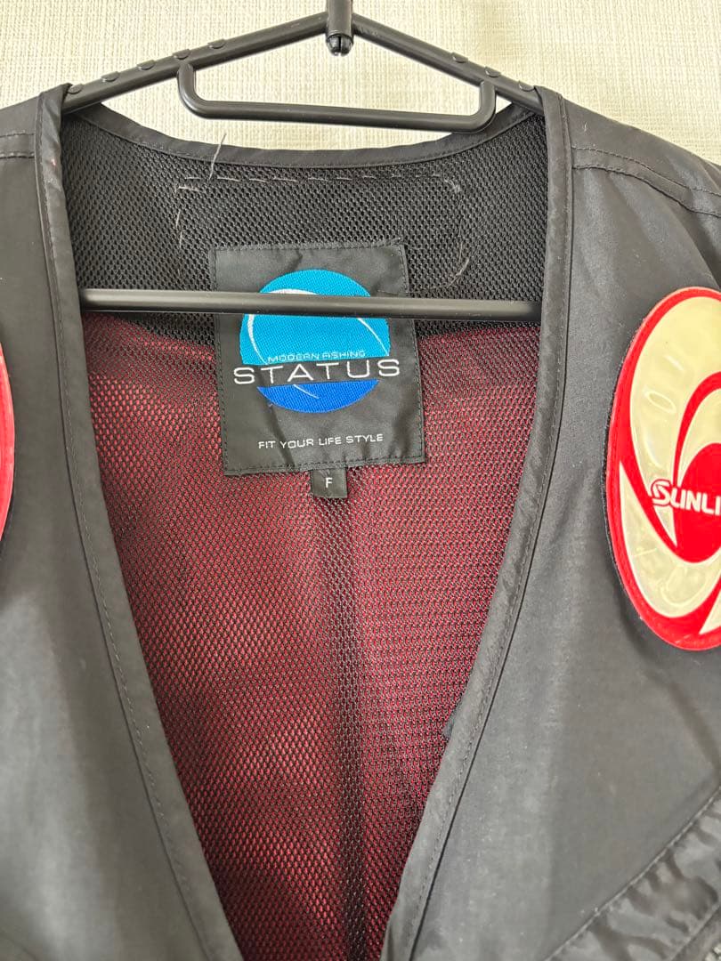 サンライン ステータス磯フローティングベスト(F)、同社タオル付き