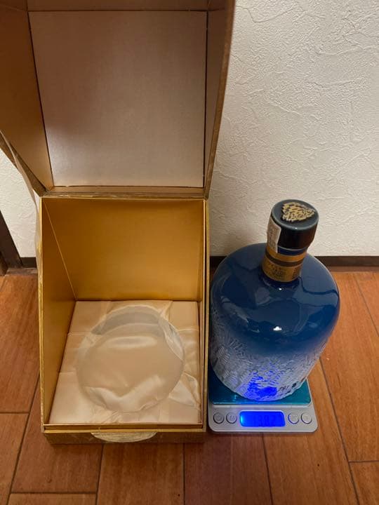 サントリー 創業100周年記念ウイスキー　感謝百年  有田焼