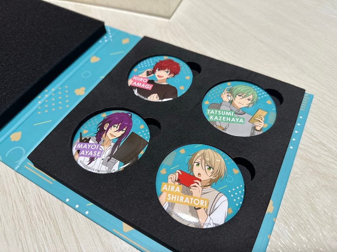 ドコモ×ALKALOID　特製缶バッジ＆コレクションケースセット