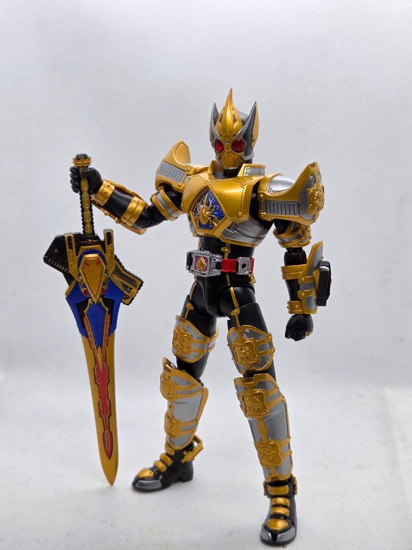 フィギュアーツ 仮面ライダーブレイド キングフォーム