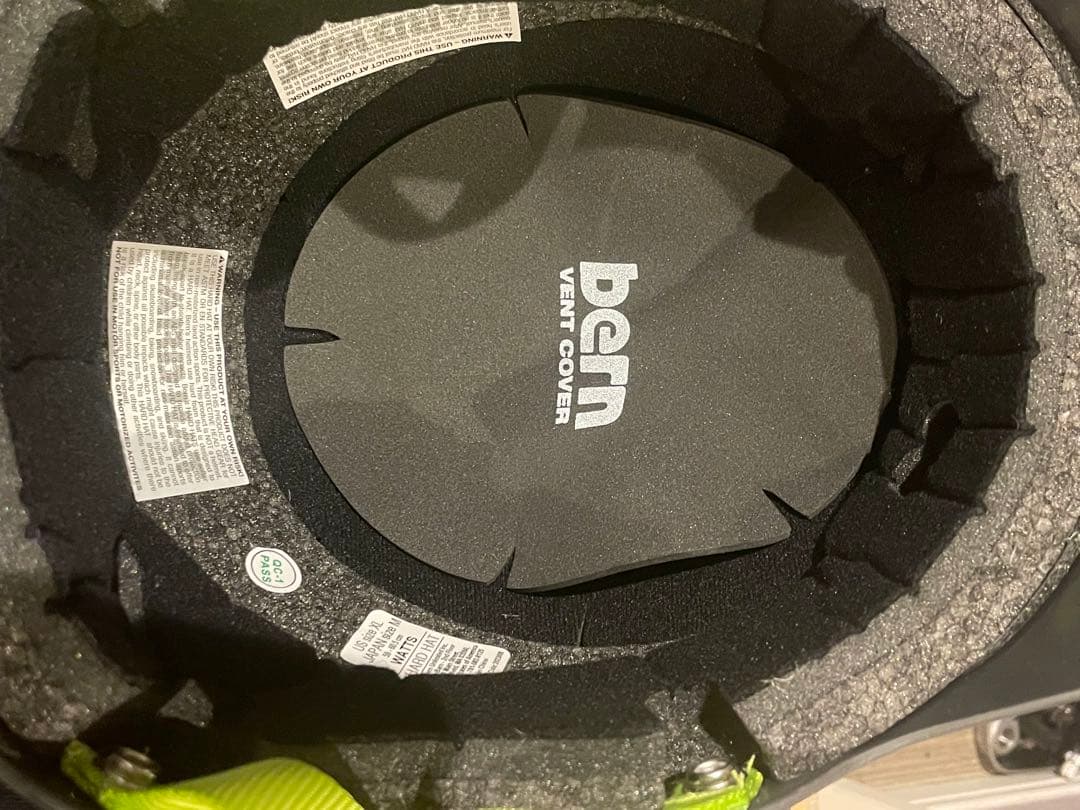 新品未使用　bern WATTS Matte Black/Lime XL スノボ