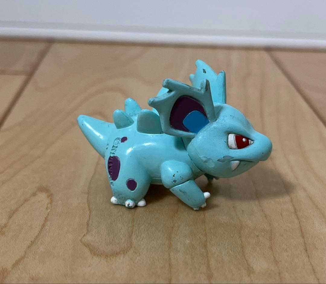 ポケモン　ニドリーナ　初期　モンコレ　フィギュア