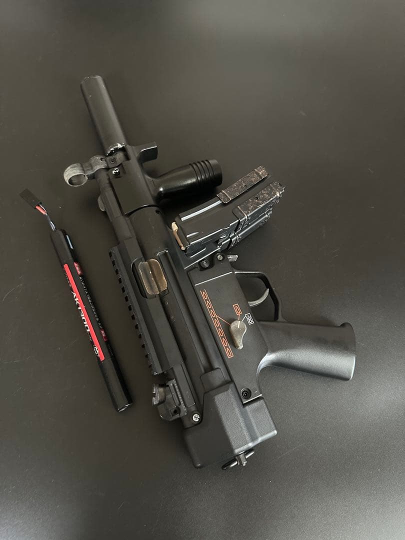 【週末セール】東京マルイHK MP5K HC サプレッサ、バッテリー