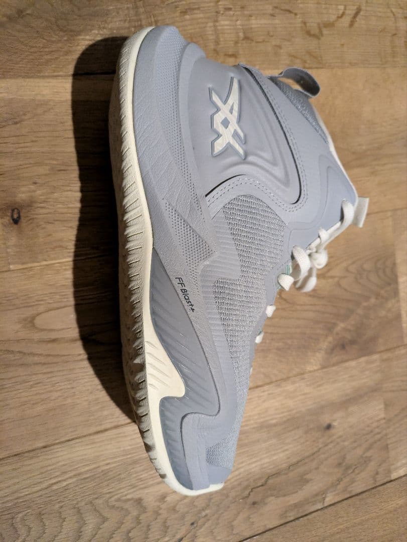 ASICS Nova surge3 グレー 　ノヴァサージ3